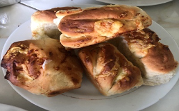 Cheesy Bread Rolls