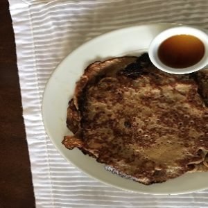 6 Pancakes with a sour orange syrup